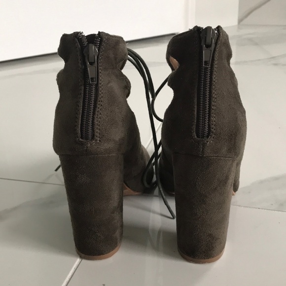 Army green lace up Yoki lace up heels - Picture 2 of 5